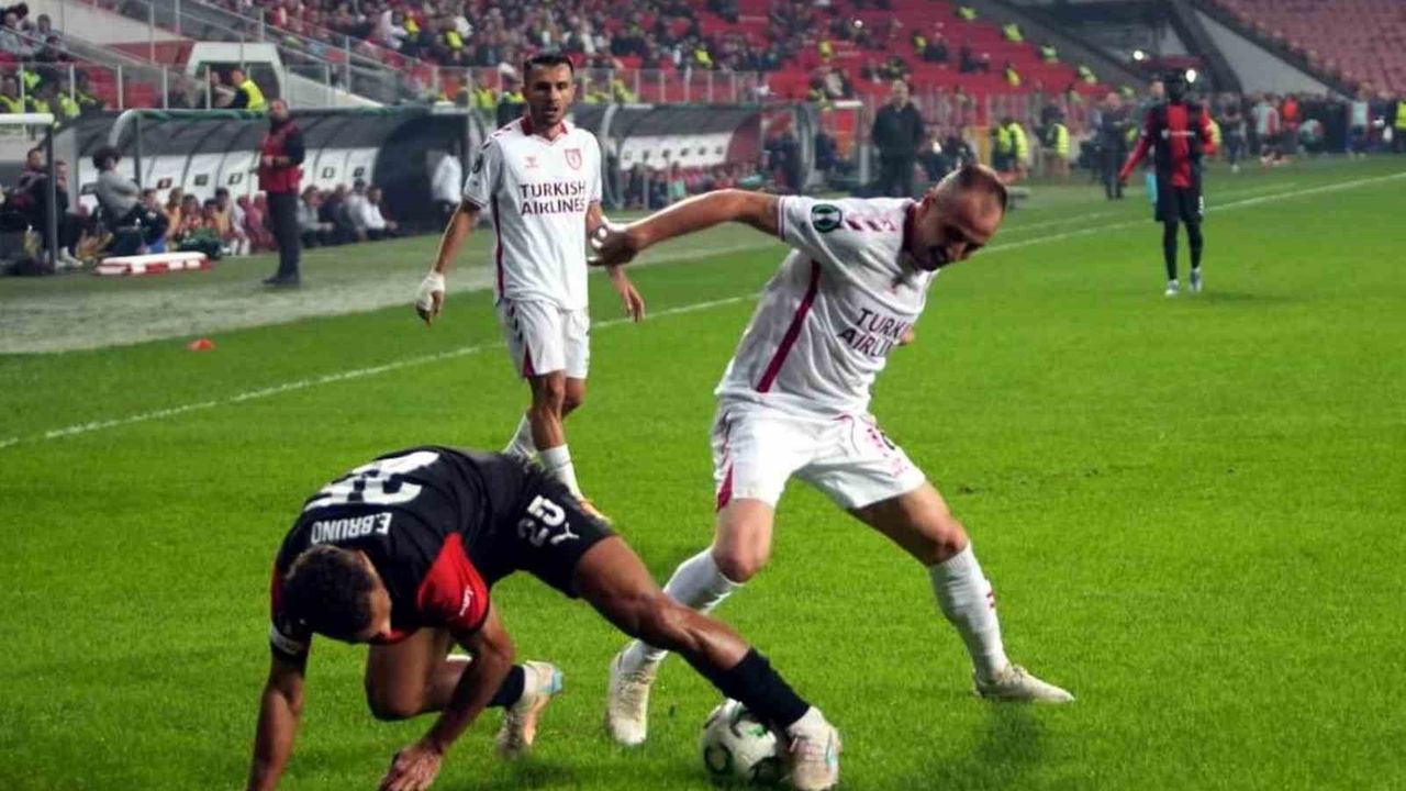 UEFA Konferans Ligi: Samsunspor 3-0 Hamrun — Evinde 3'te 3