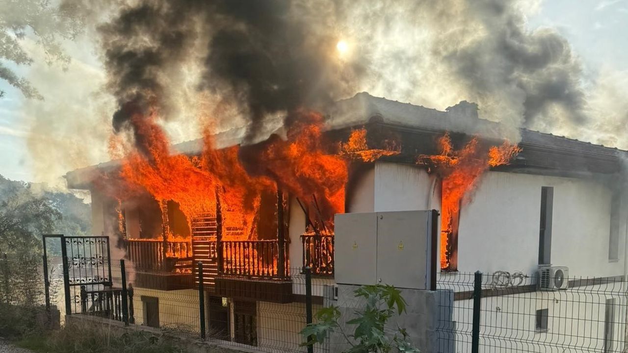 Ula'da İddia: Uyuşturucudan Kaçmak İçin Evi Ateşe Verdi