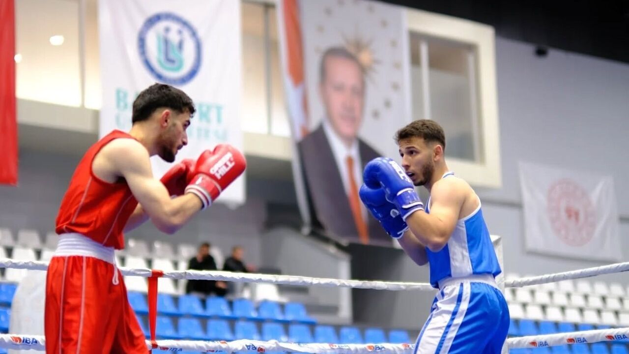 ÜNİLİG Türkiye Üniversiteler Arası Boks Şampiyonası Bayburt'ta başladı
