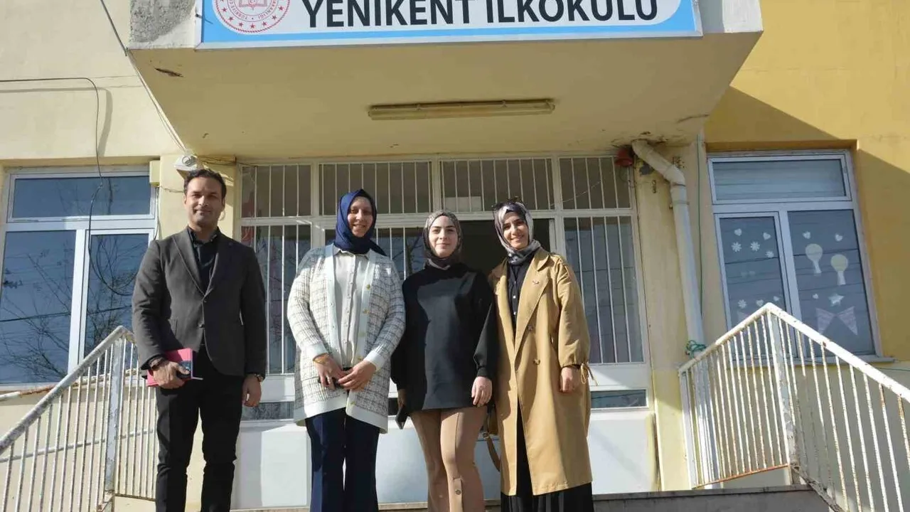Ünye'de Yenikent İlkokulu'nda 19 Öğrencinin Hediyeleşme Sevinci