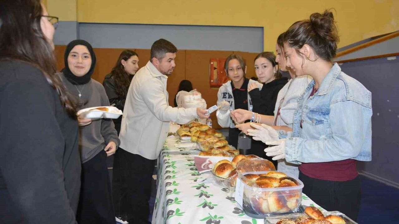 Ünye'den 'Gazze’ye Bir Nefes' Hayır Çarşısı