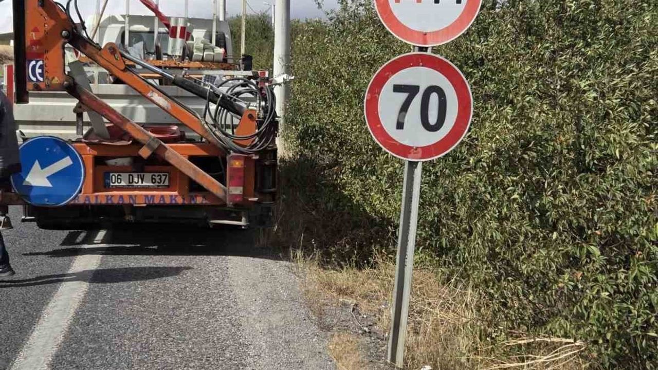 Uraloğlu: Karayollarında 32 bin 845 Levha Kaldırıldı — 20 bin 55’i Hız Levhası