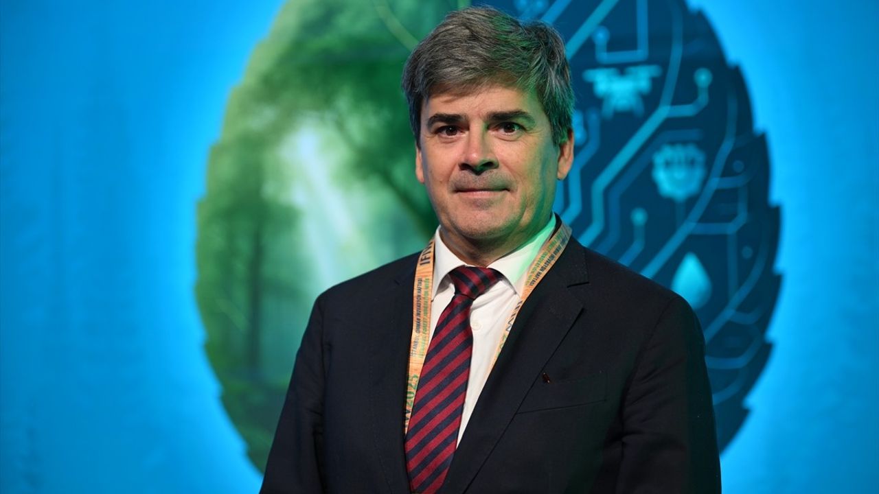 Uzmanlardan Türkiye'ye Övgü: Orman Yangınlarında İleri Teknoloji ve Hazırlık