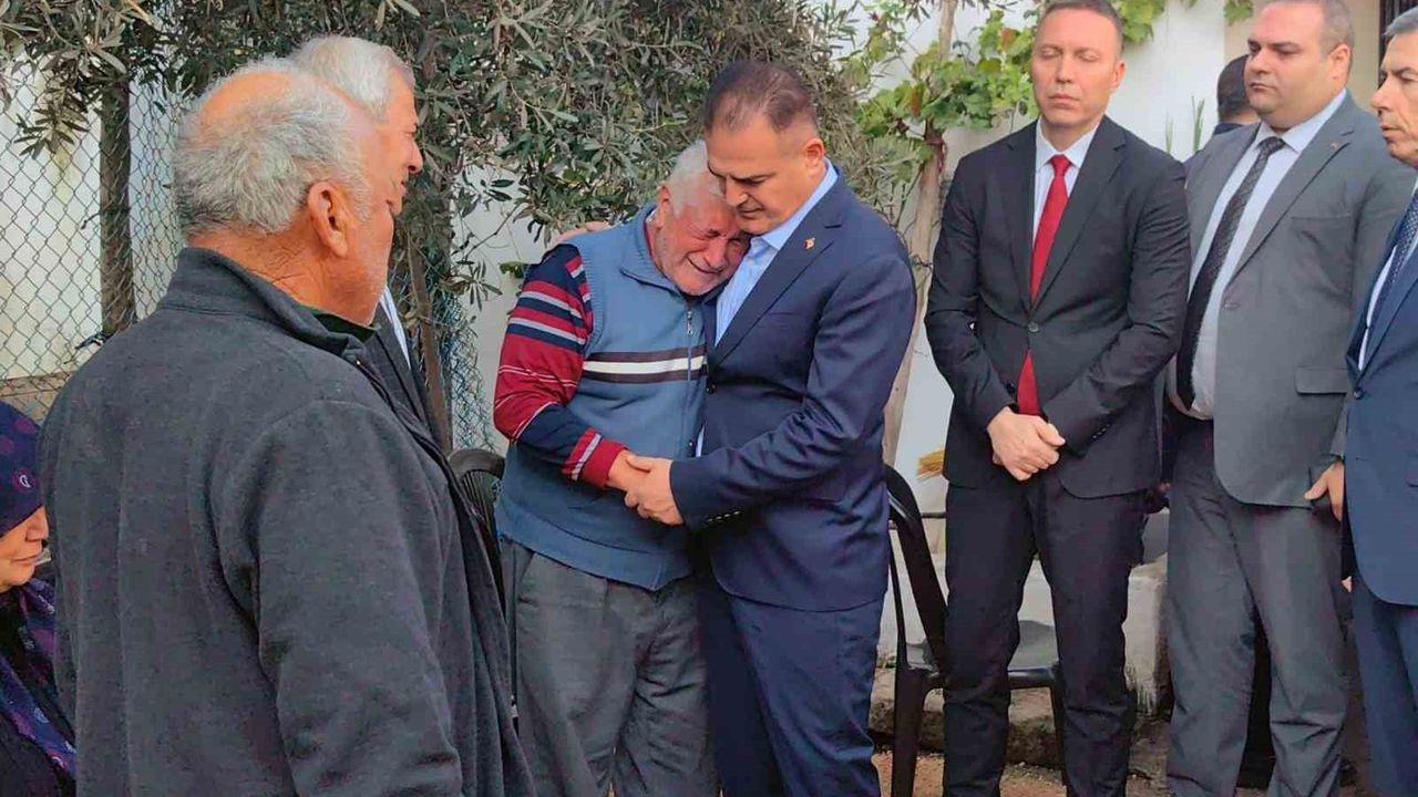 Vali Akbıyık'tan Şehit Emrah Kuran'ın Ailesine Taziye Ziyareti