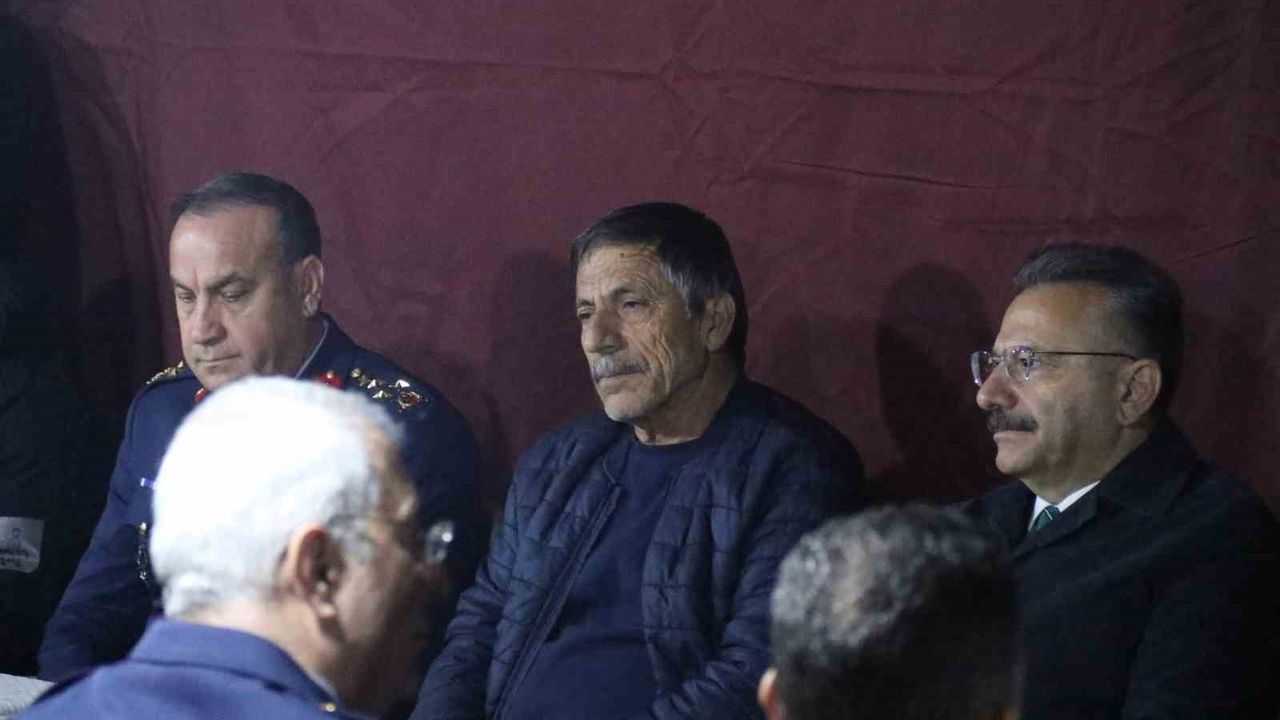 Vali Aksoy, Şehit Üsteğmen Emre Mercan’ın Baba Ocağına Taziye Ziyareti