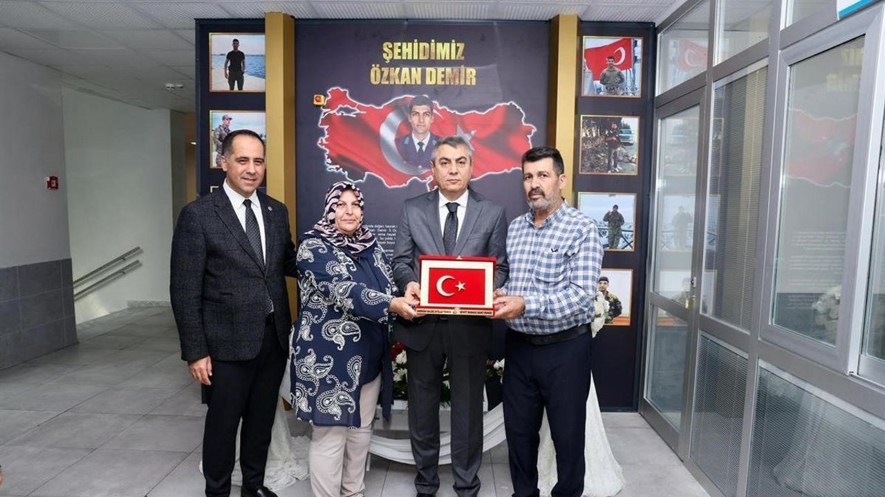 Vali Atilla Toros Şehit Özkan Demir Ortaokulu’nun Açılışına Katıldı