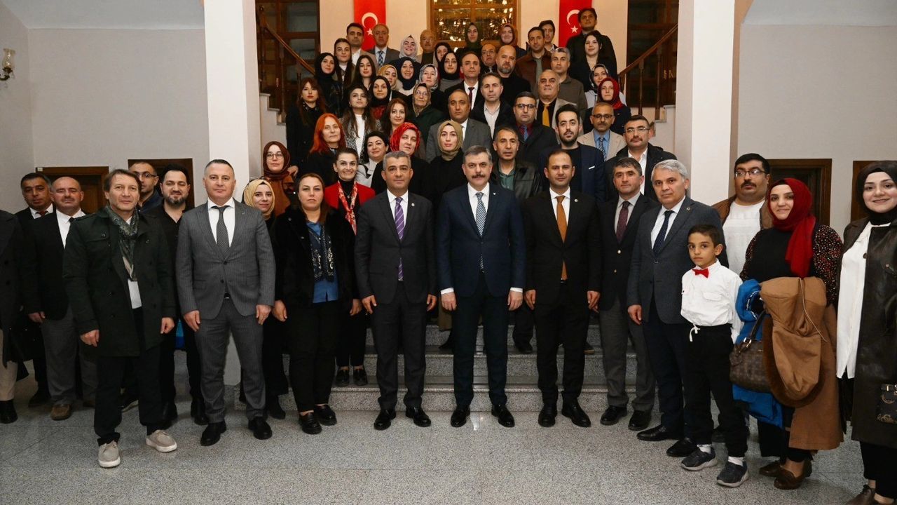 Vali Mustafa Çiftçi Öğretmen Akademileri'nde Deneyimlerini Paylaştı