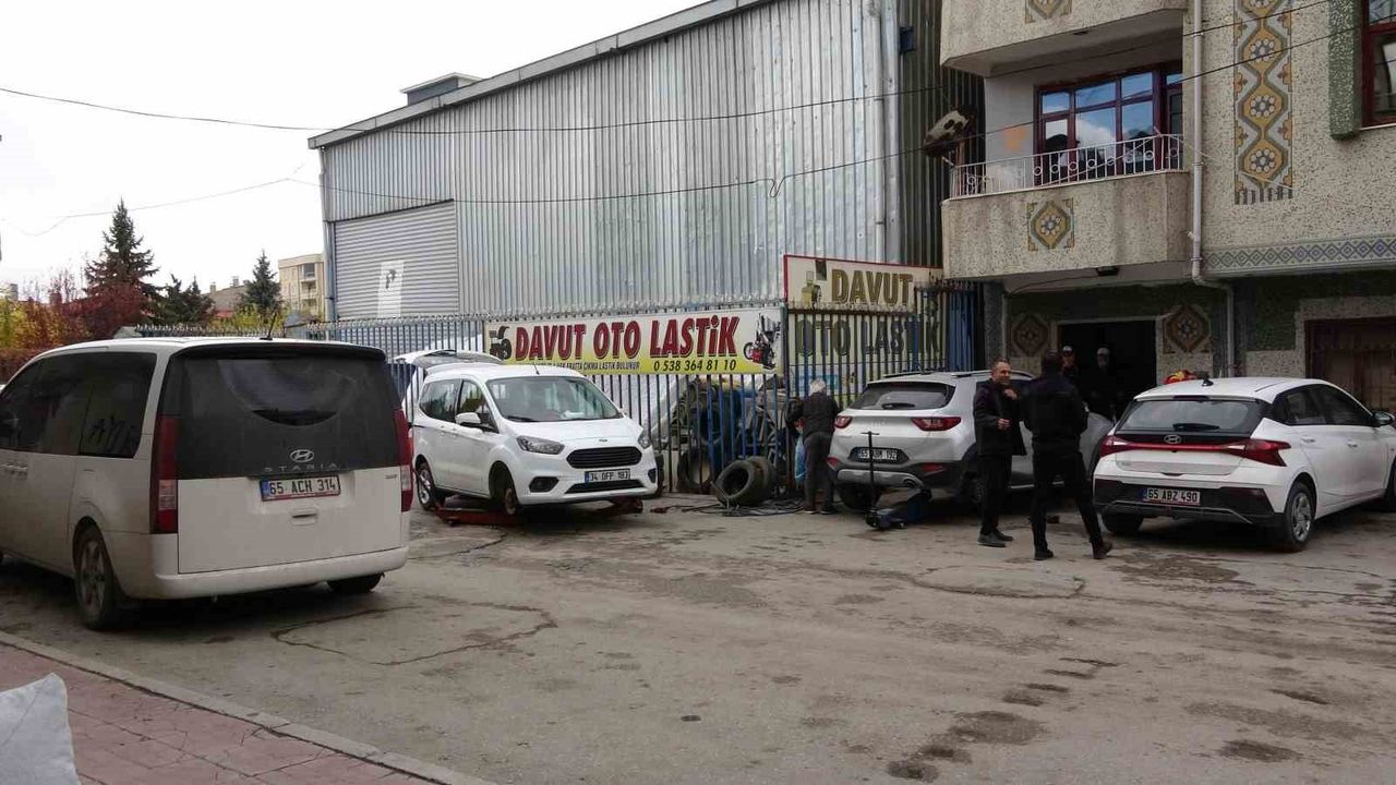 Van'da Kış Lastiği Zorunluluğu Başladı: Lastikçilerde Yoğunluk Artıyor