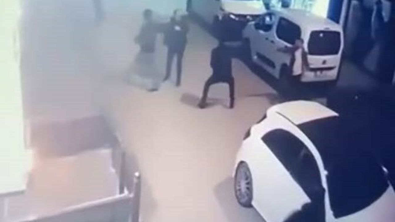 Van'da Otel Sahibi ve Oğlu Silahlı Kavga Sonrası Öldü — Görüntüler Ortaya Çıktı