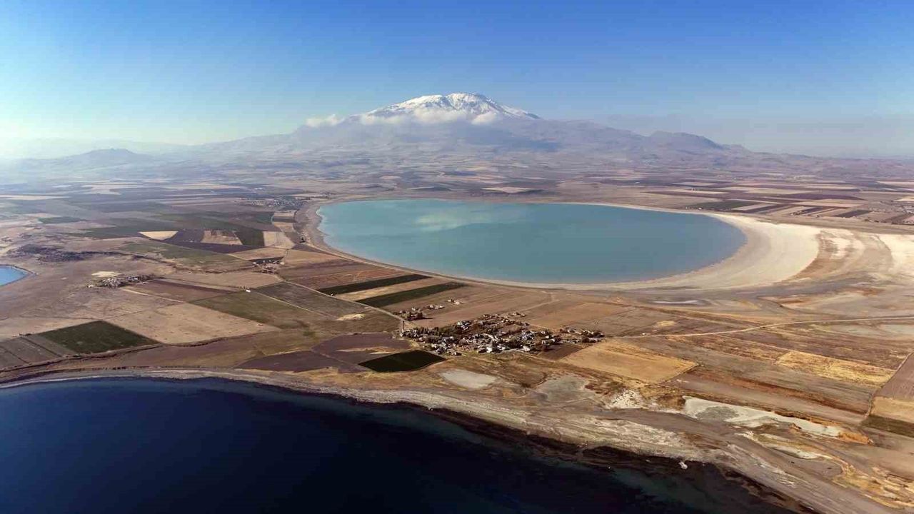 Van Gölü, Arin Gölü ve Süphan Dağı Aynı Kadrada
