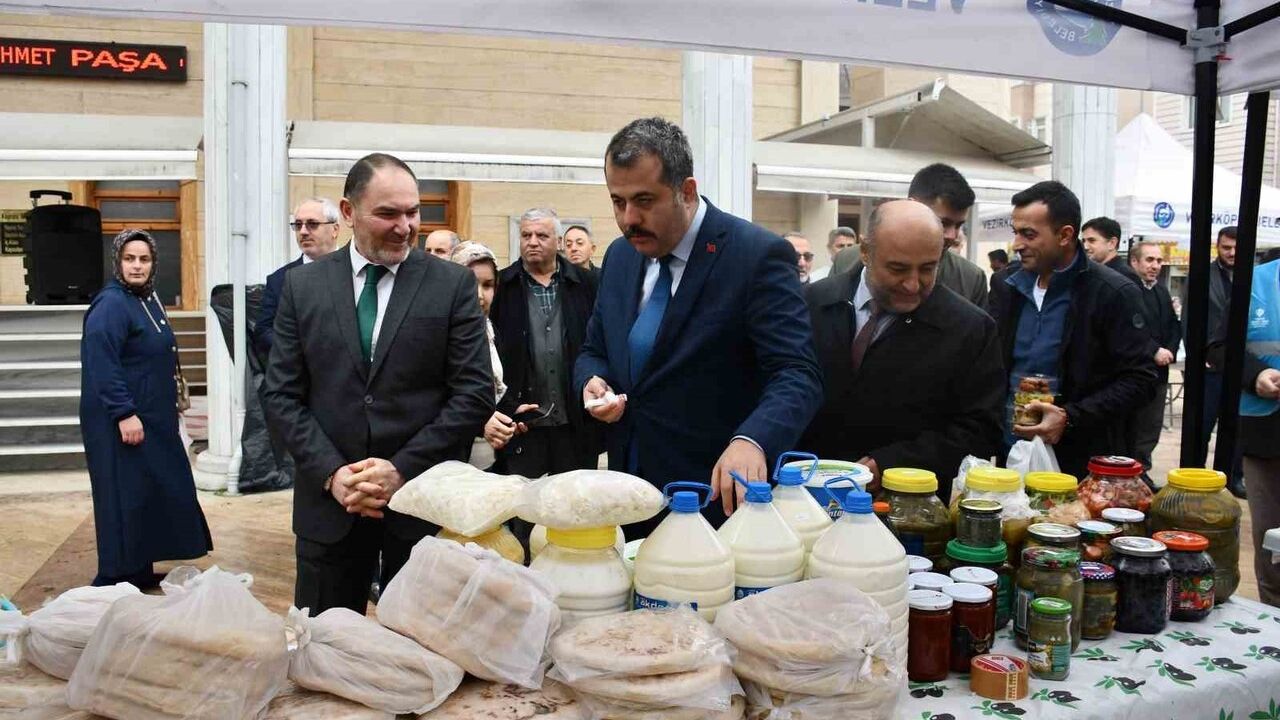 Vezirköprü'de Gazze Hayır Çarşısı Açıldı