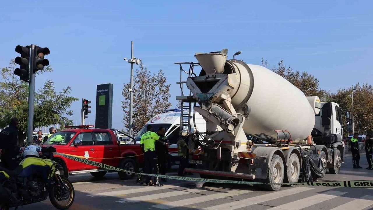 Yalova'da 86 Yaşındaki Kadın Beton Mikserinin Altında Kalarak Hayatını Kaybetti