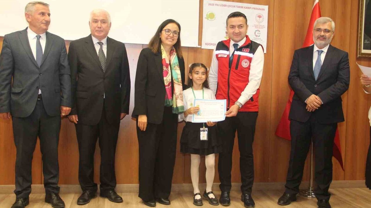 Yalova'da 'Lider Çocuk Tarım Kampı' Sona Erdi — 4. Sınıflar Kooperatifçilikle Tanıştı