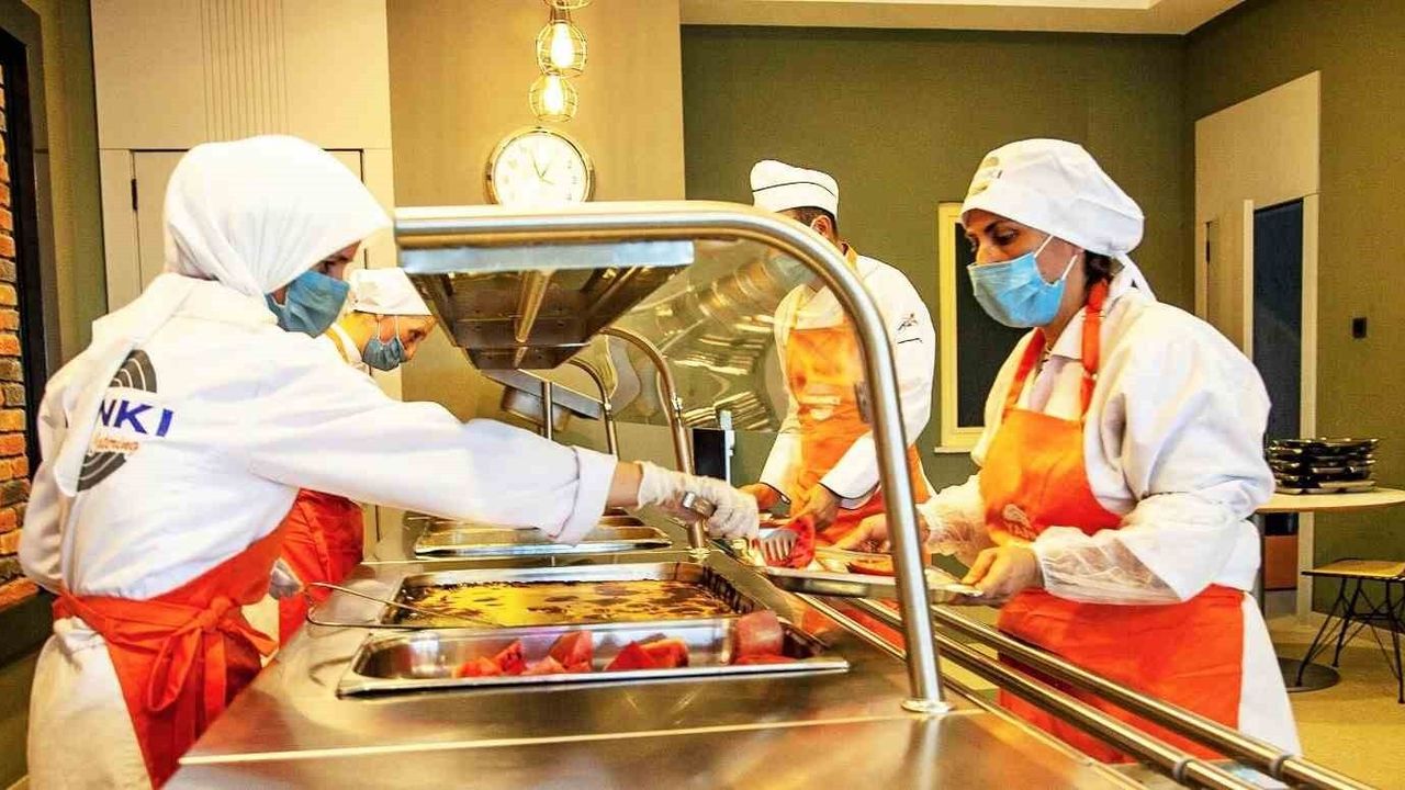 Yankı Yemek, Endüstriyel Yemekte Kalite ve Hijyeni Standartlarla Yükseltiyor