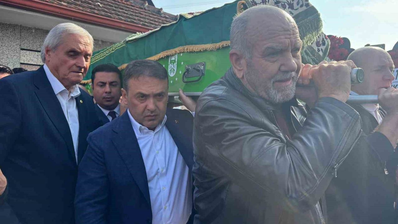 ’Yaşayan İnsan Hazineleri’ Ödüllü Çömlek Ustası Salim Yaşar Uğurlandı