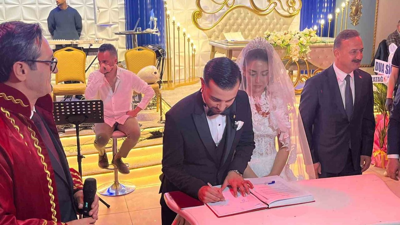 Yavuz Ağıralioğlu Tavşanlı'da Nikah Şahidi Oldu
