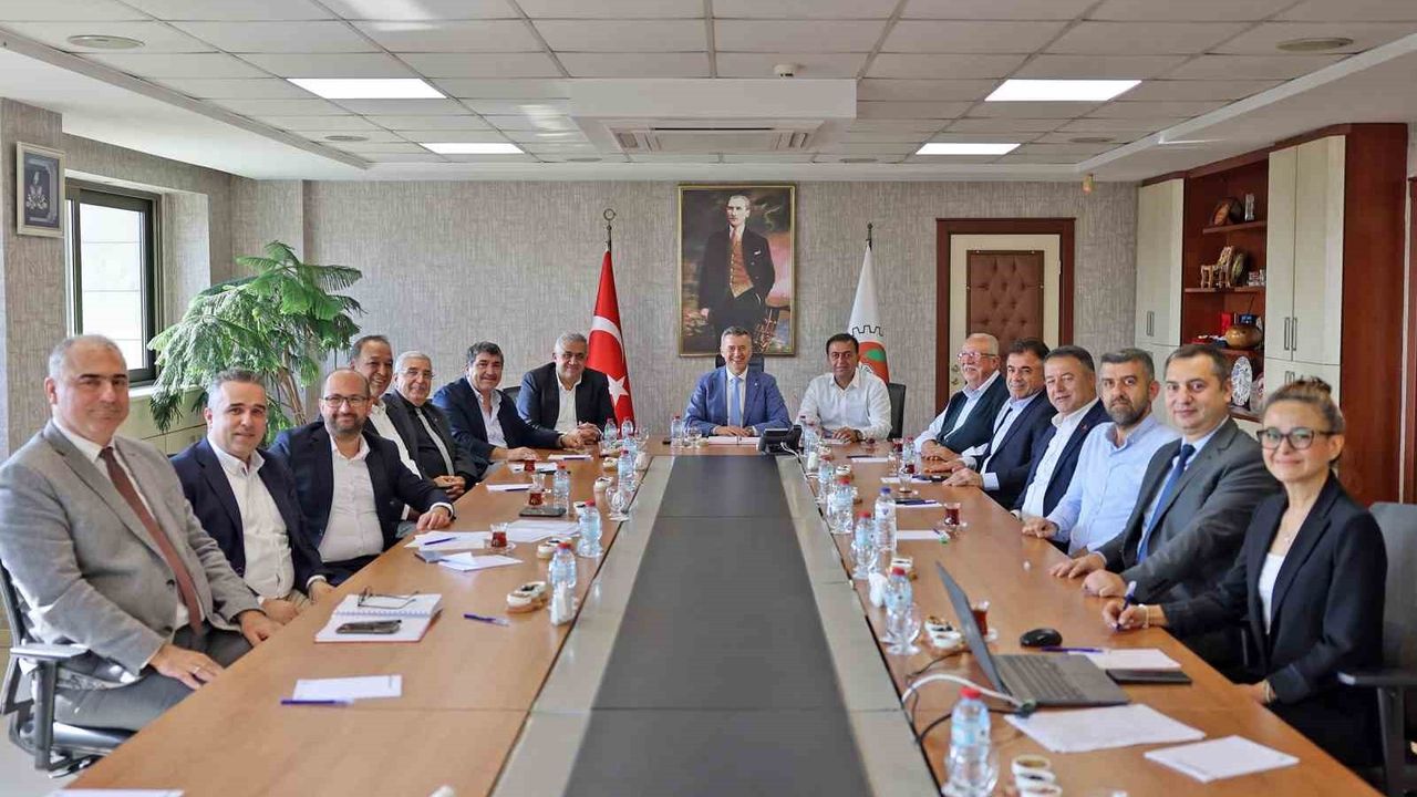 Yeni Hal Yasası Mersin'de Şekilleniyor: Mersin, Adana, Antalya Tek Ses