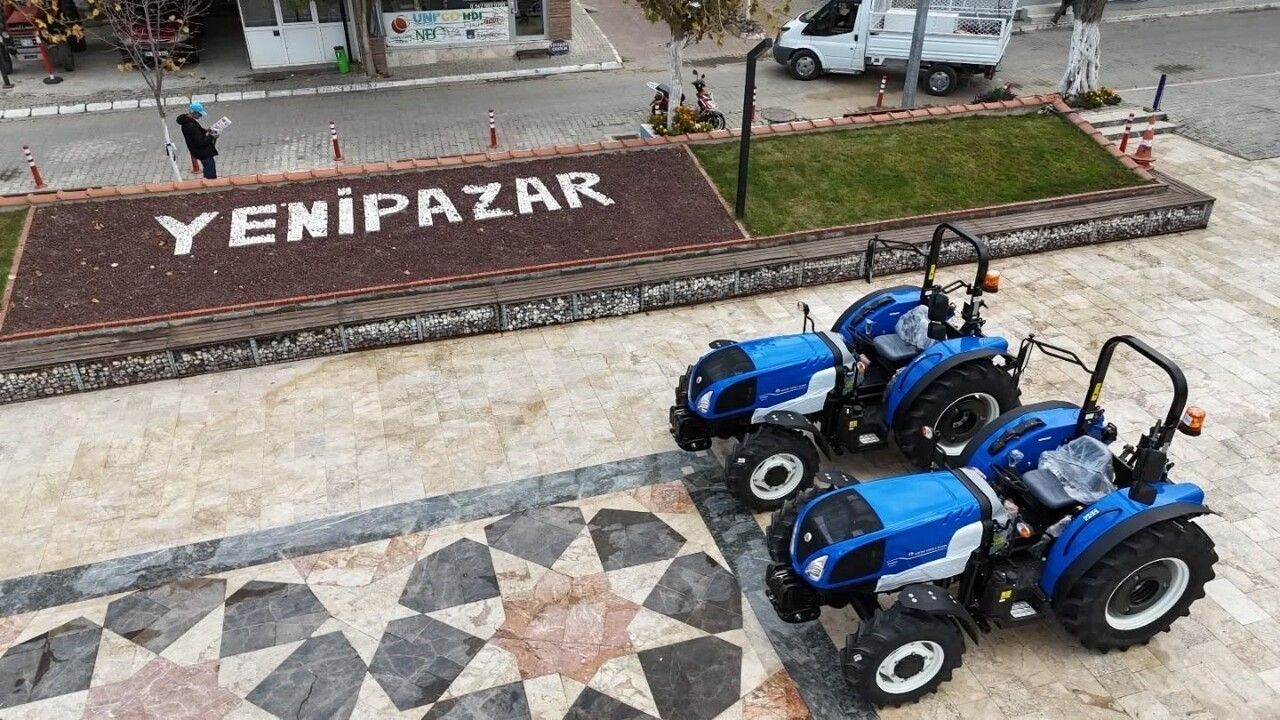 Yenipazar Belediyesi Filoya İki Yeni Traktör Ekledi