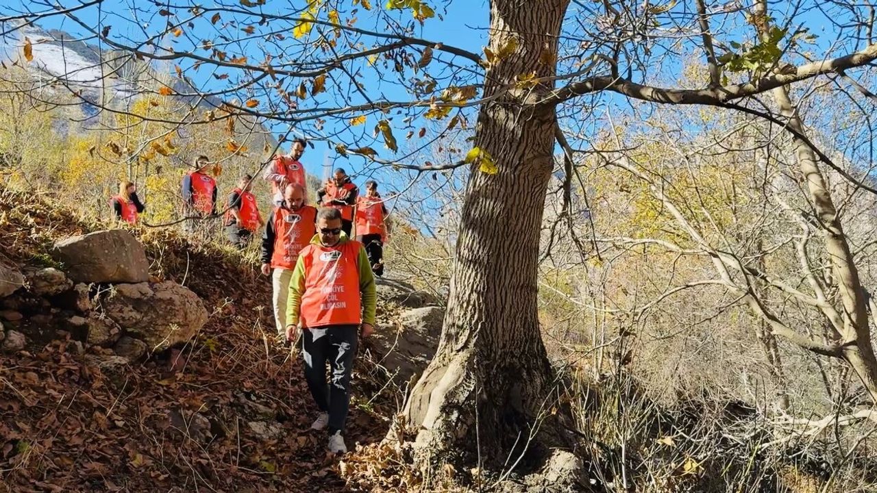 Yüksekova Yeşiltaş’ta Erozyonla Mücadele: TEMA ile Fidan Dikme