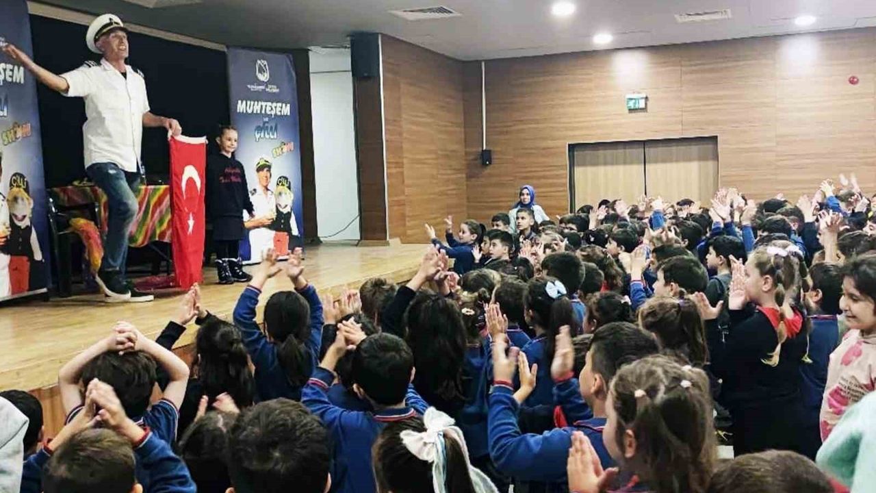 Yunusemre Belediyesi'nden Geleneksel Kukla Gösterisi "Kukla Çilli" Okullarda