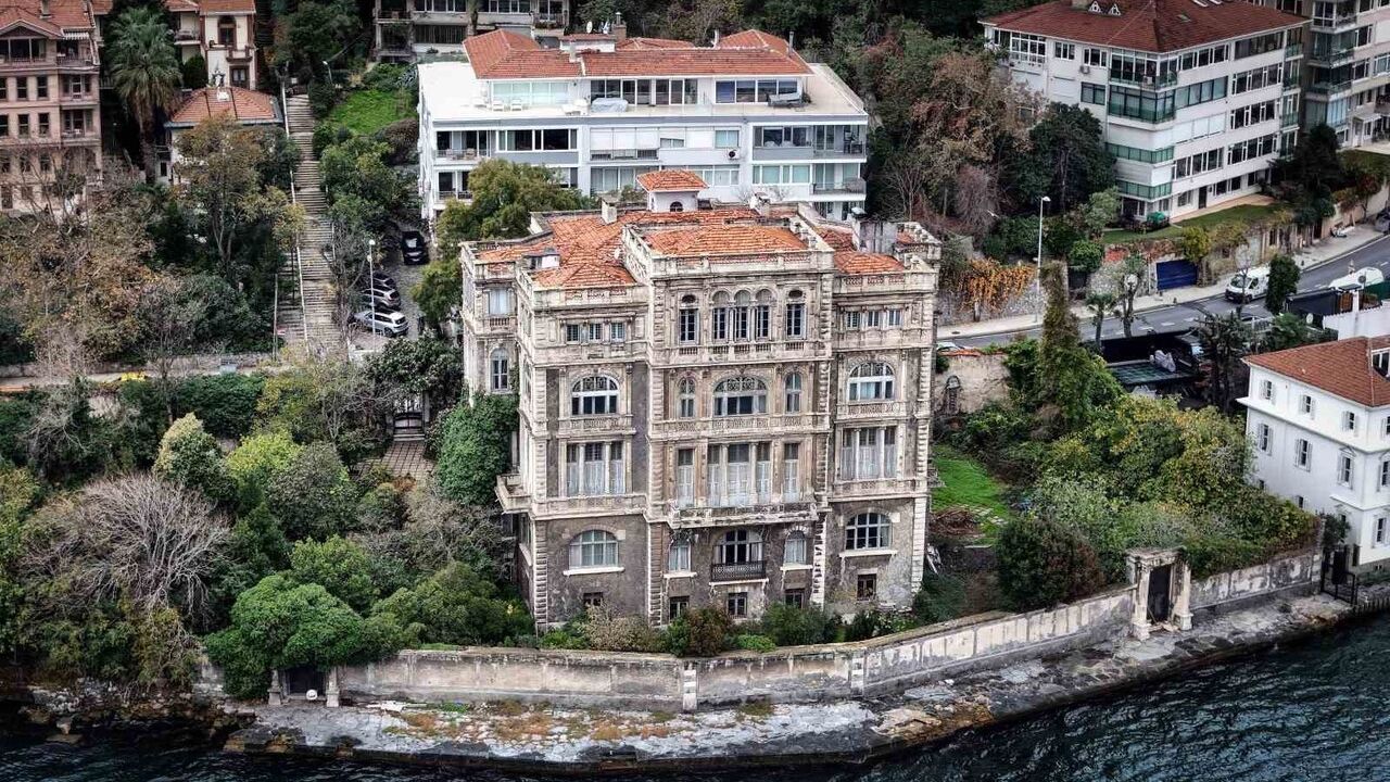 Zeki Paşa Yalısı Satışta: İstanbul Boğazı'nın 130 Yıllık İncisi