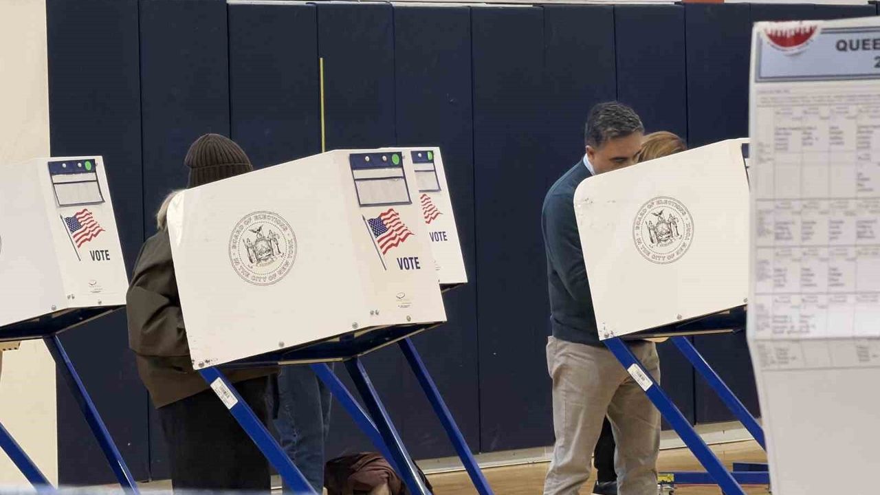 Zohran Mamdani Astoria'da Oyunu Kullandı — New York Belediye Başkanlığı Seçimi