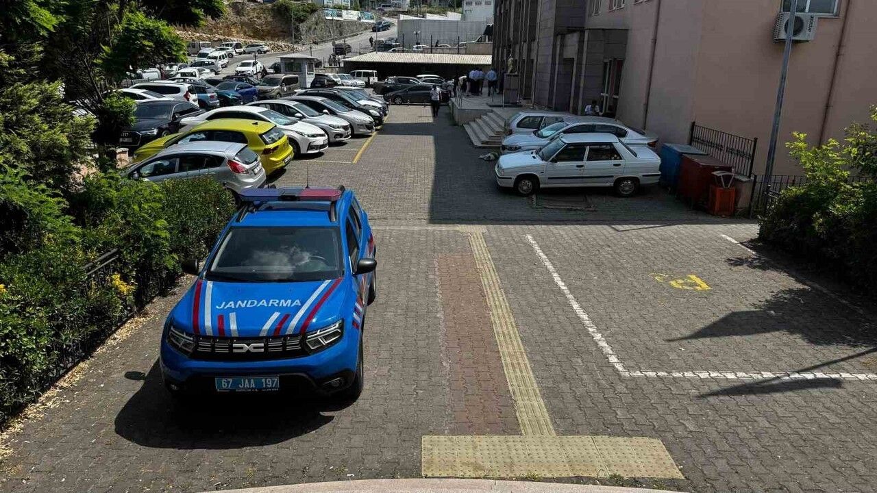 Zonguldak’ta Depodan 1 Ton Fındık Çalan 2 Şüpheli Yakalandı