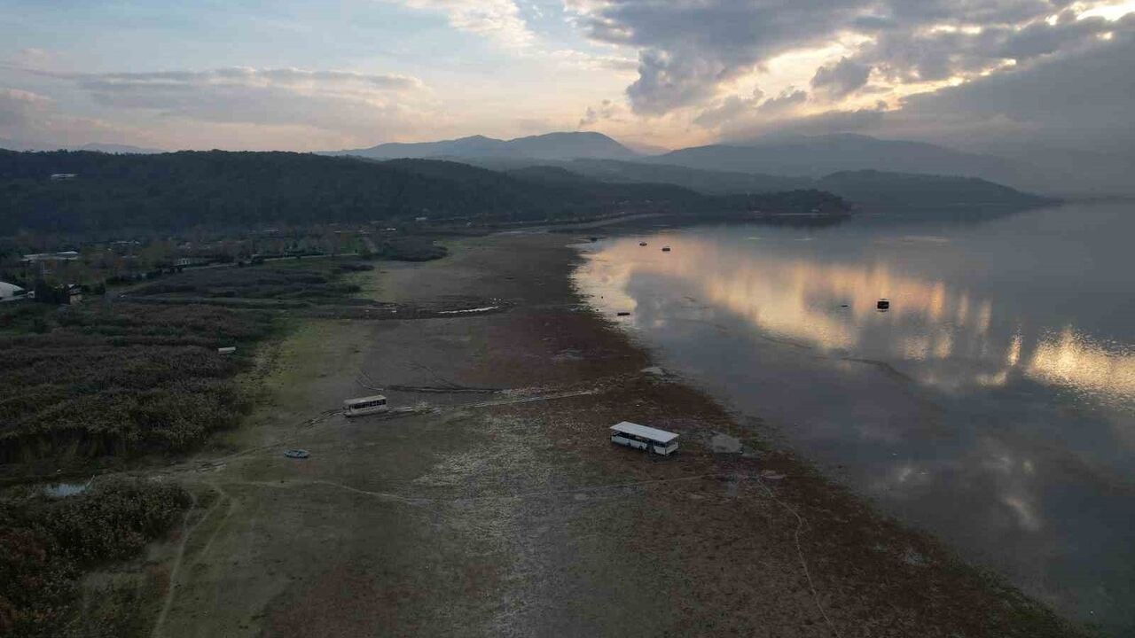 16 İlçenin Muhtarları Tek Ses: Sapanca Gölü 'Sanayinin Değil Yaşamın Kaynağı'