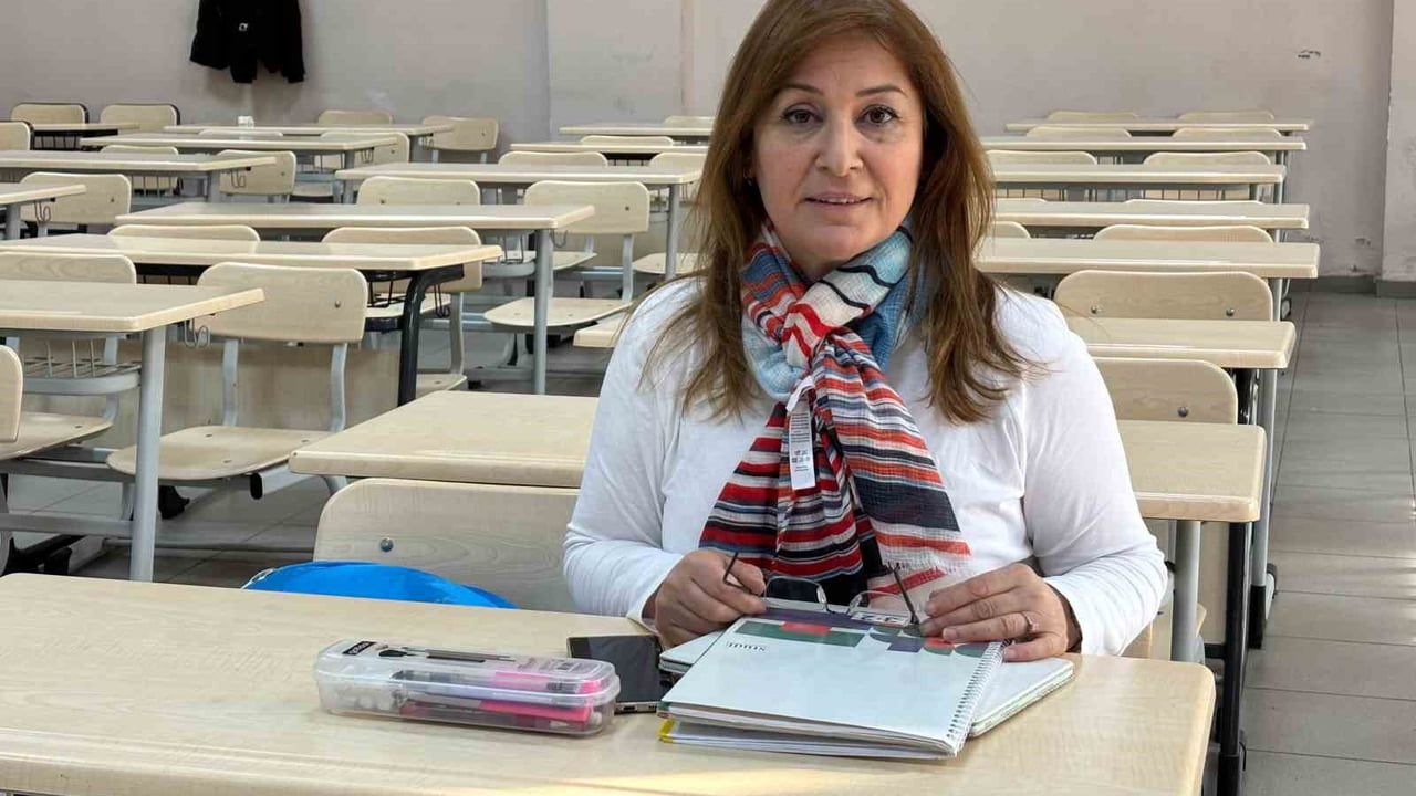 53 yaşında üniversite hayalini gerçekleştiren kazaziye ustası Emine Usta