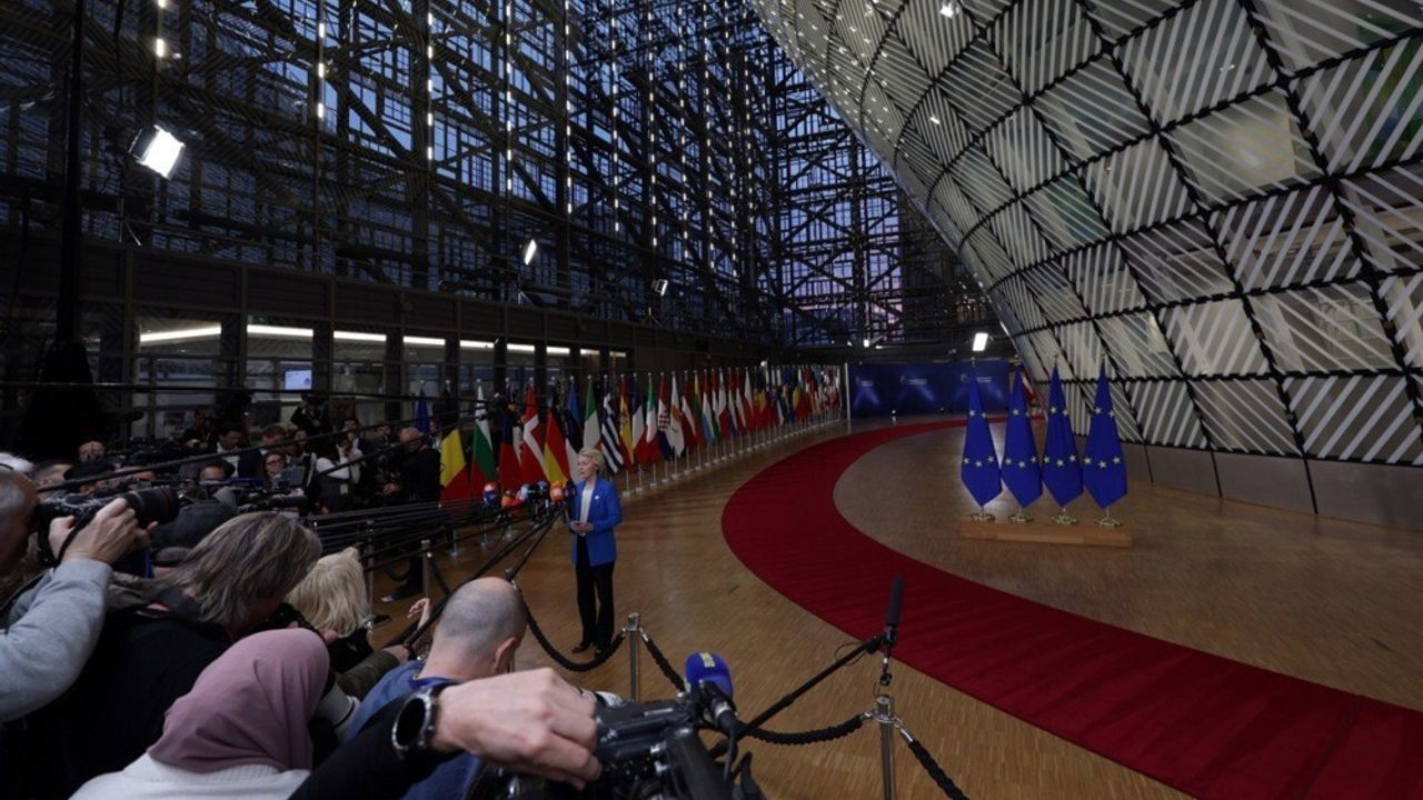 AB Liderleri: Ukrayna'nın 2026-2027 Finansmanı İçin Zirveden Ayrılmayacağız