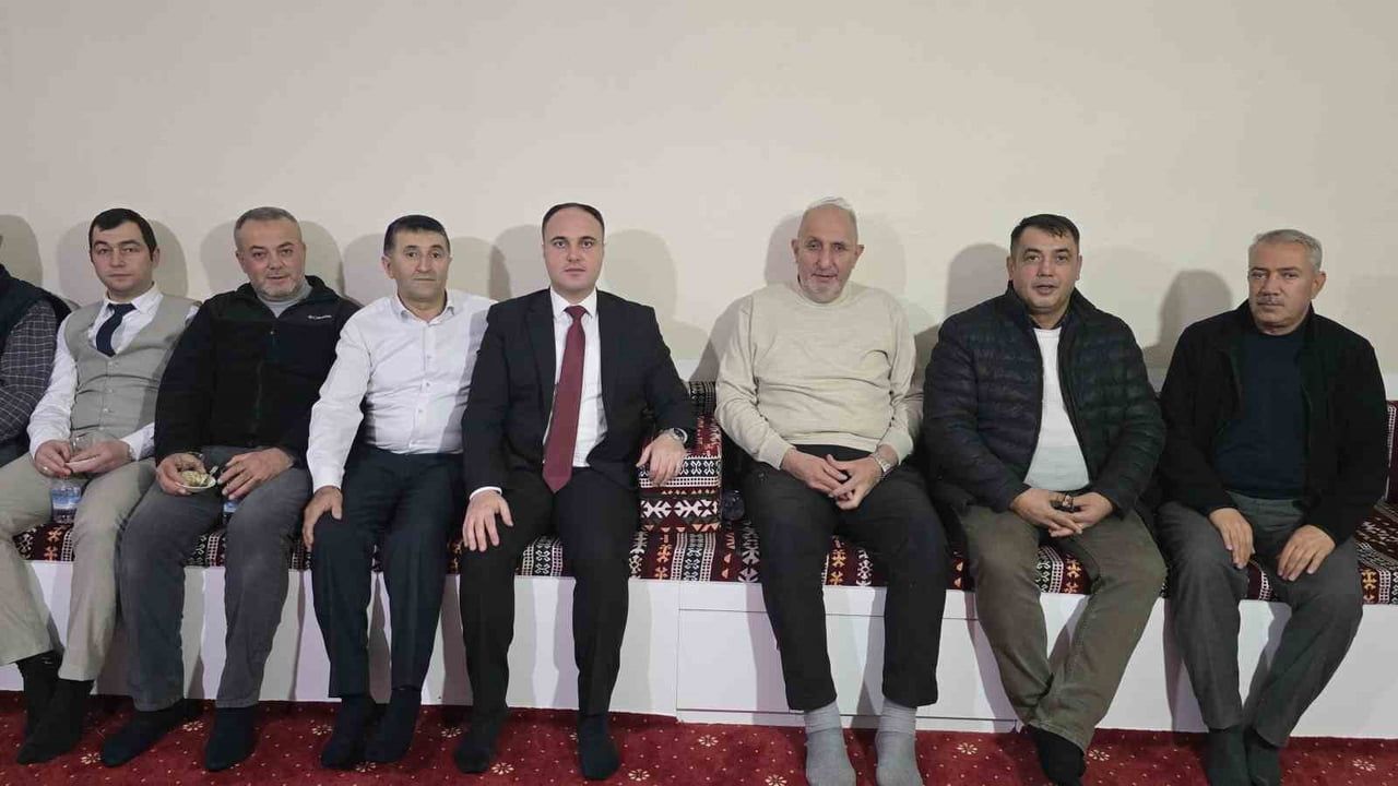 Abaş Köyü'nde Muhtarlar Toplandı: 30 Köy ve 4 Mahalle Temsilcisi Katıldı