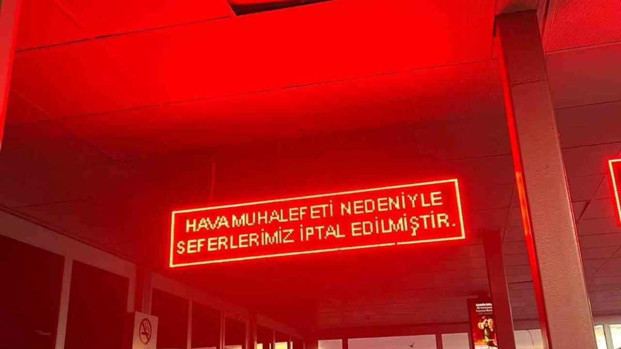 Adalar'da Vapur Seferleri Durduruldu: Fırtına Uyarısı