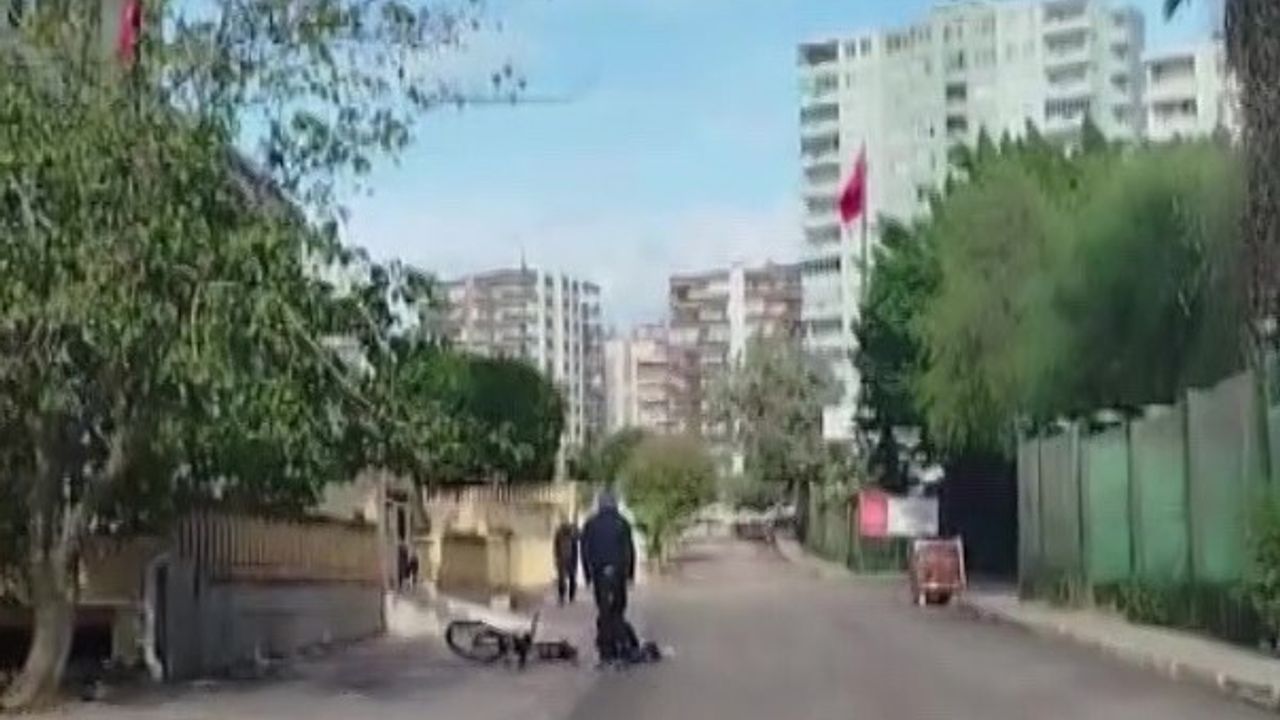 Adana'da Bisikletli 12 Yaşındaki Çocuğa Darp: Saldırı Anı Cep Telefonunda