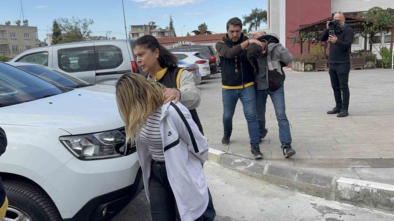 Adana'da Cinayet: Zanlı Balkondan Atlayıp Yakalandı