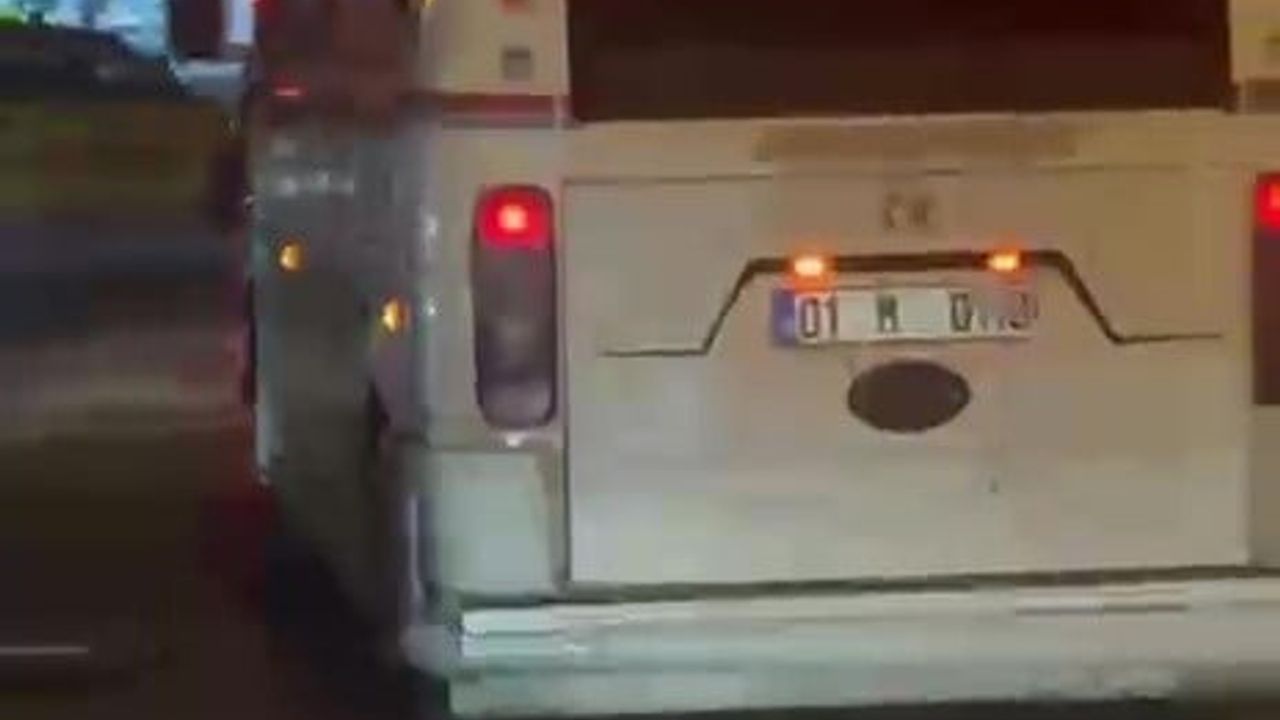 Adana'da İşitme Engelli Genci Darp Eden Dolmuş Şoförü Tutuklandı