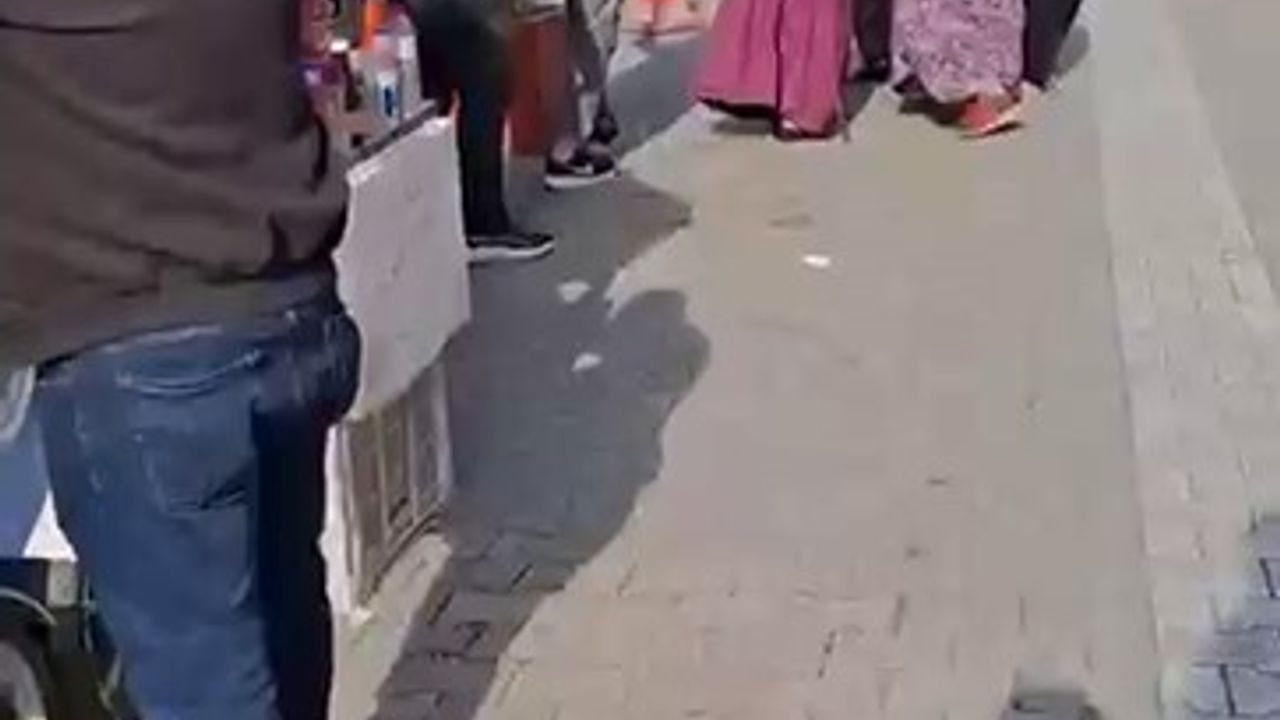 Adana'da Kadınlar Sokak Ortasında Saç Saça Kavga Etti