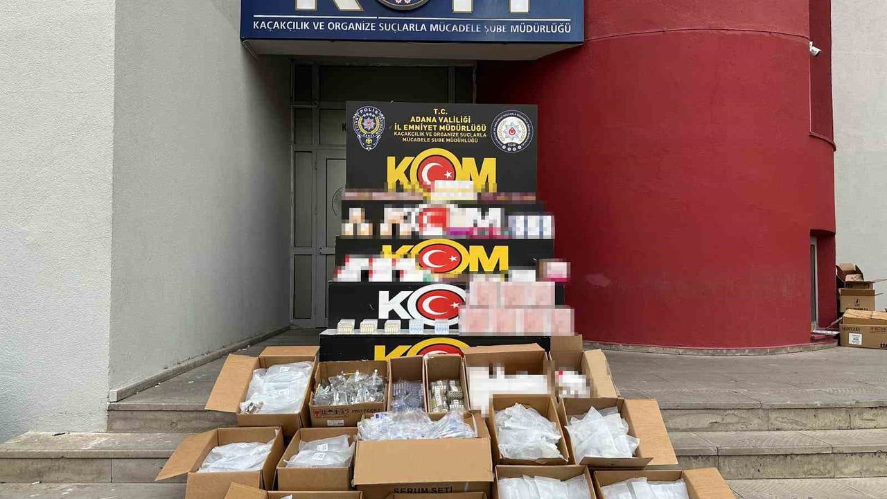 Adana'da Merdiven Altı Muayenelere Baskın: 4 bin 655 Kaçak İlaç Ele Geçirildi