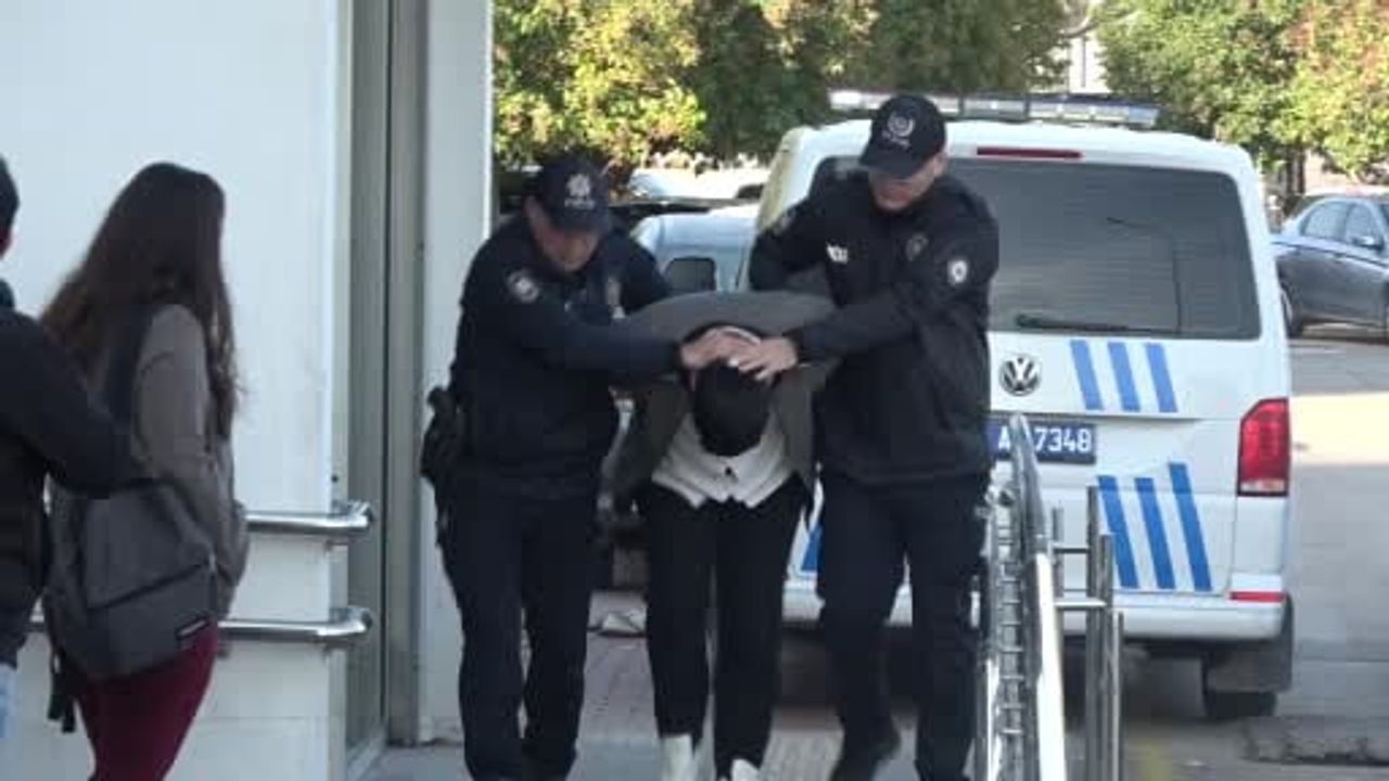 Adana'da PTT kargo şoförü dolmuş şoförünü tehdit etti — Adli kontrol