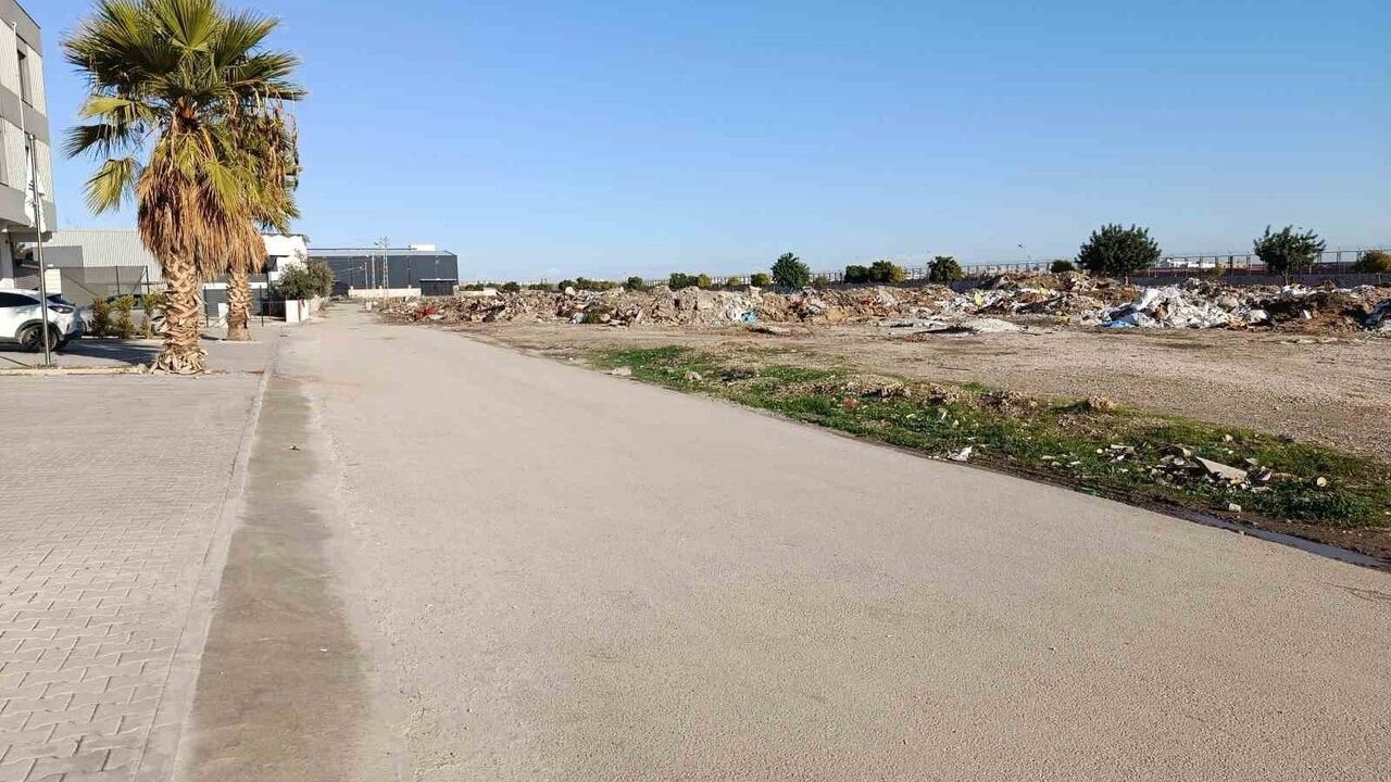 Adana'da Sokak Ortasında Cinayet: 19 Yaşındaki Murat İnanmaz Defalarca Bıçaklandı