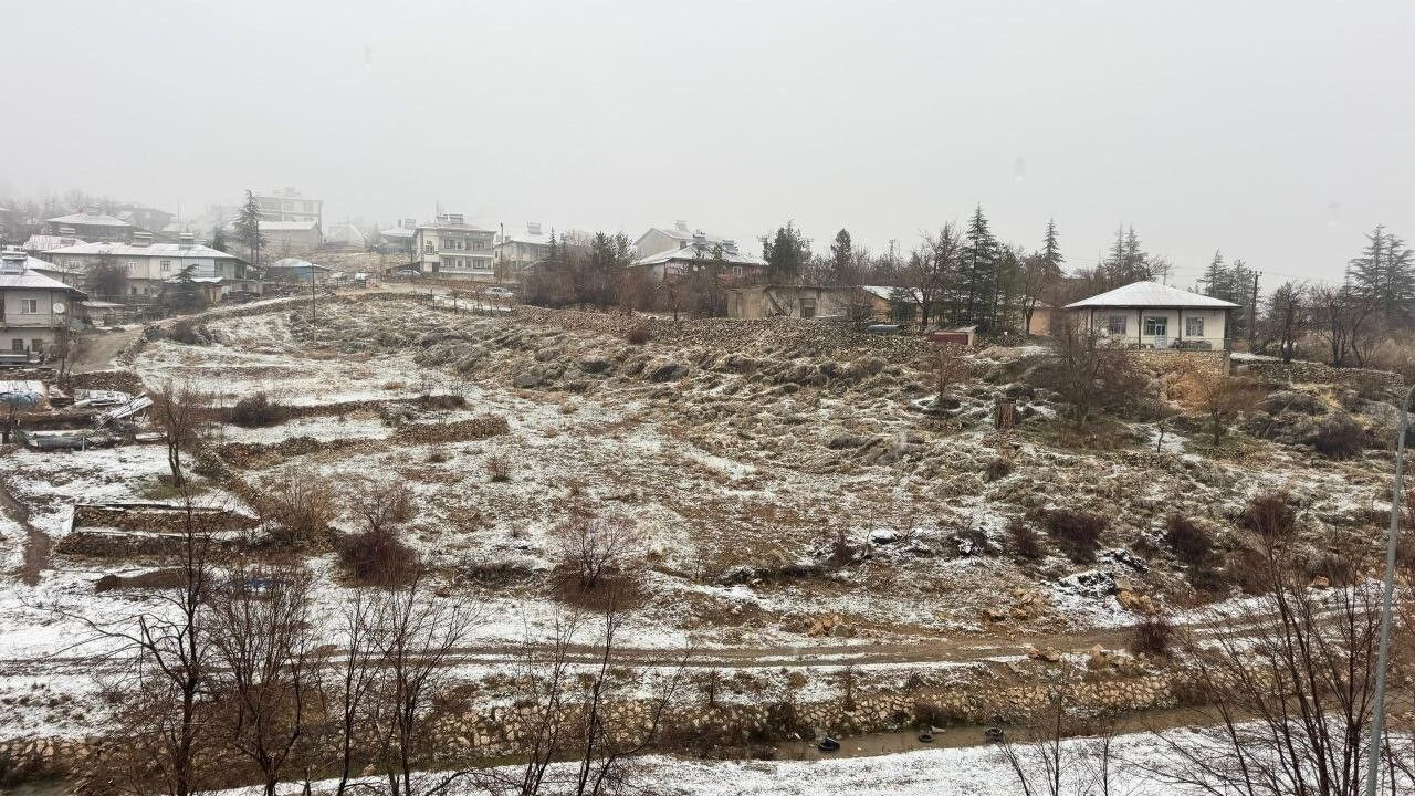 Adana'nın Yüksek Kesimlerine Kar Yağdı