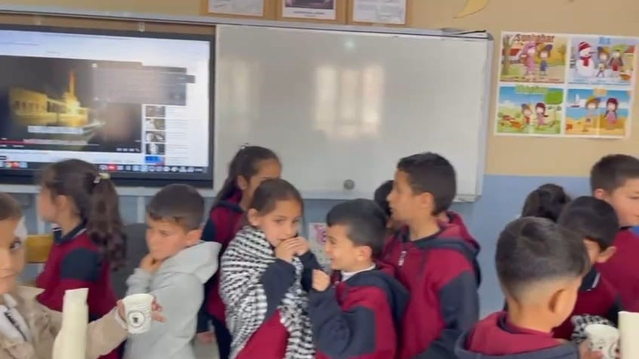 Adilcevaz’da Yerli Malı Haftası’nda Çiğ Köfteye Yoğun İlgi