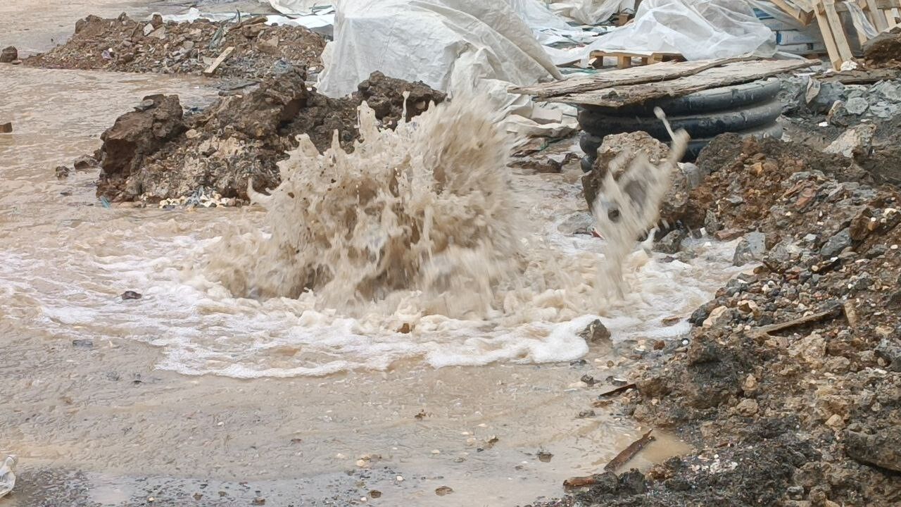 Adıyaman'da İş Makinesinin Deldiği Doğal Gaz Borusu Alarmı