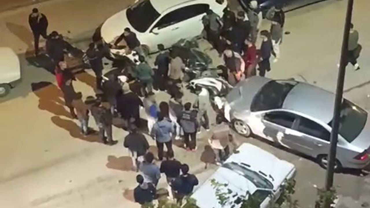 Adıyaman'da kontrolden çıkan araç 4 otomobil ve 3 motosiklete çarptı: 1 yaralı