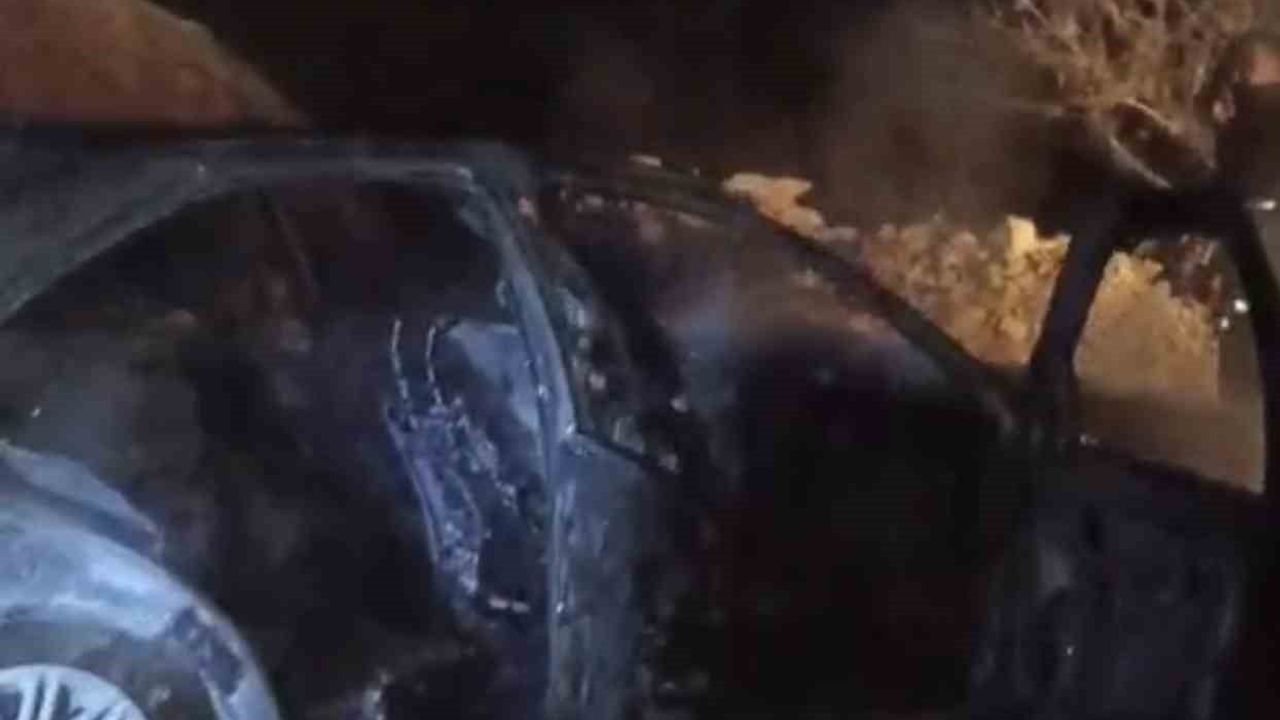 Adıyaman'da Otomobil Yangını: 55 SZ 696 Kullanılamaz Hale Geldi