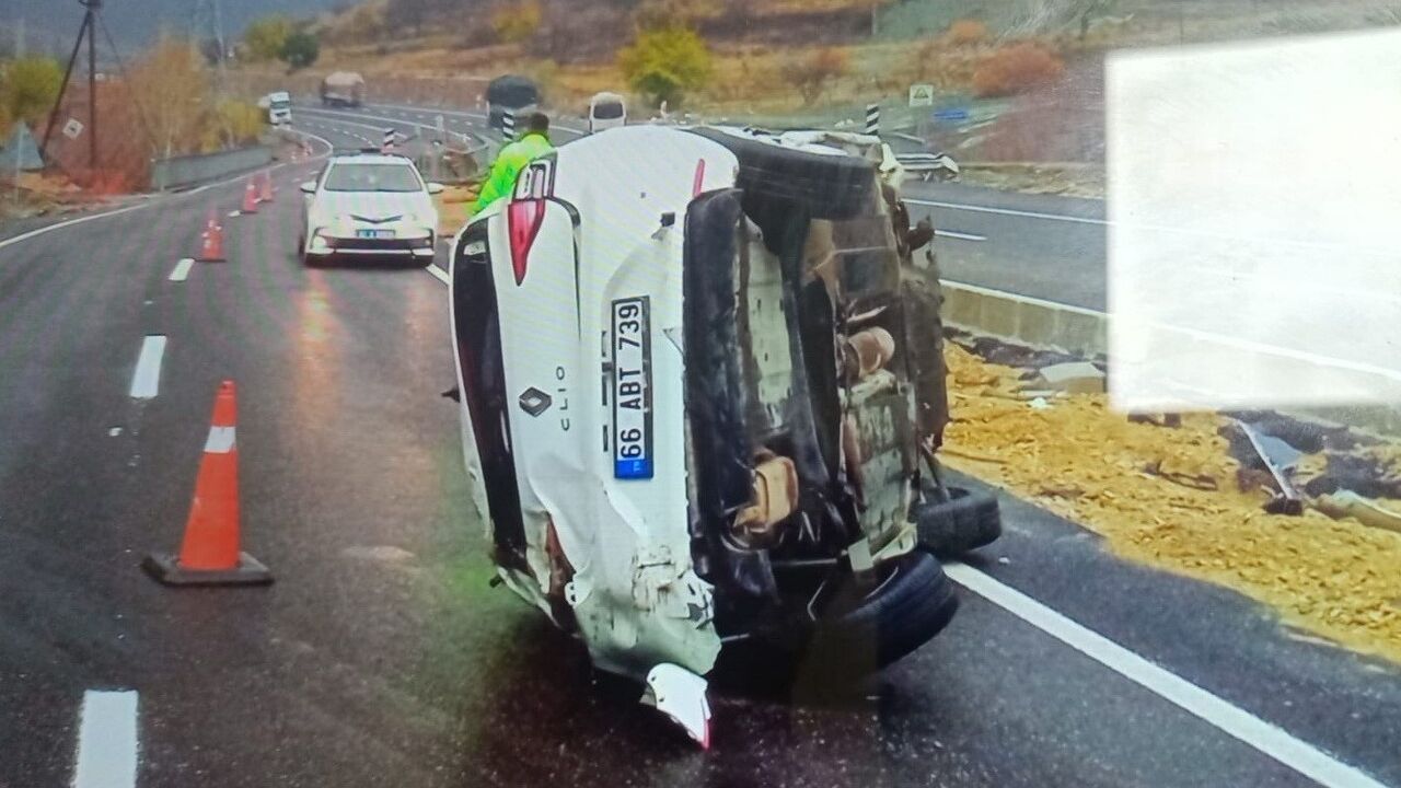 Adıyaman Gölbaşı'da Otomobil Yan Yattı: 4 Yaralı