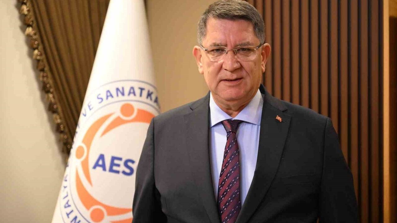 Adlıhan Dere: Yılbaşı Alışverişlerinizi Yerel Esnaftan Yapın