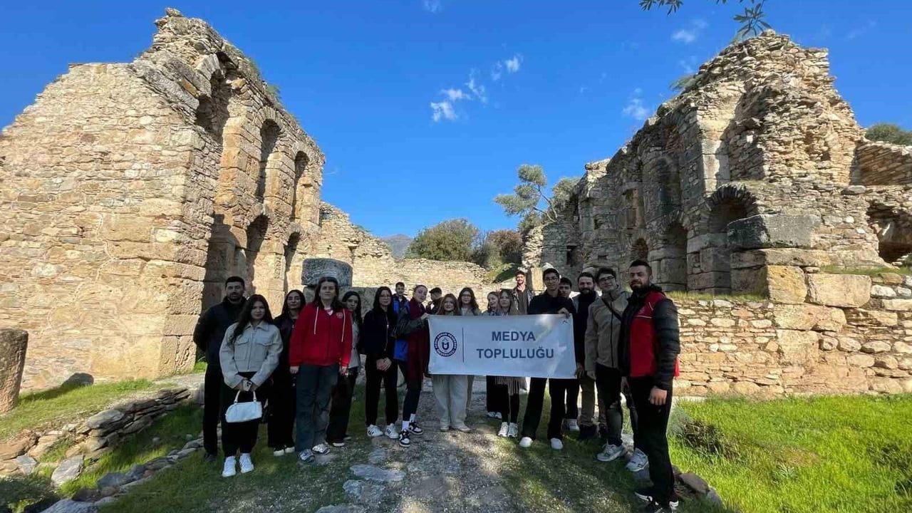 Adnan Menderes Üniversitesi'nden Nysa Kültür Gezisi ve Fotoğraf Eğitimi
