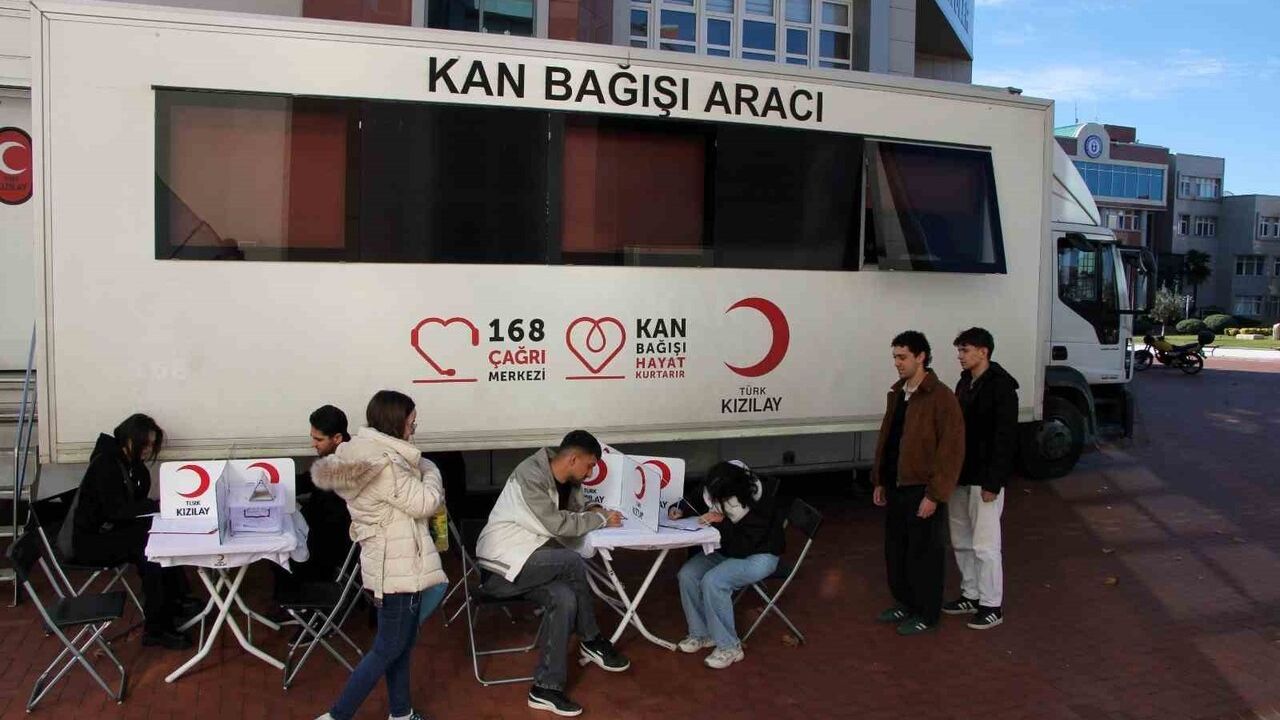 ADÜ'de Kan ve Kök Hücre Bağışı Etkinliği | Türk Kızılay İş Birliği