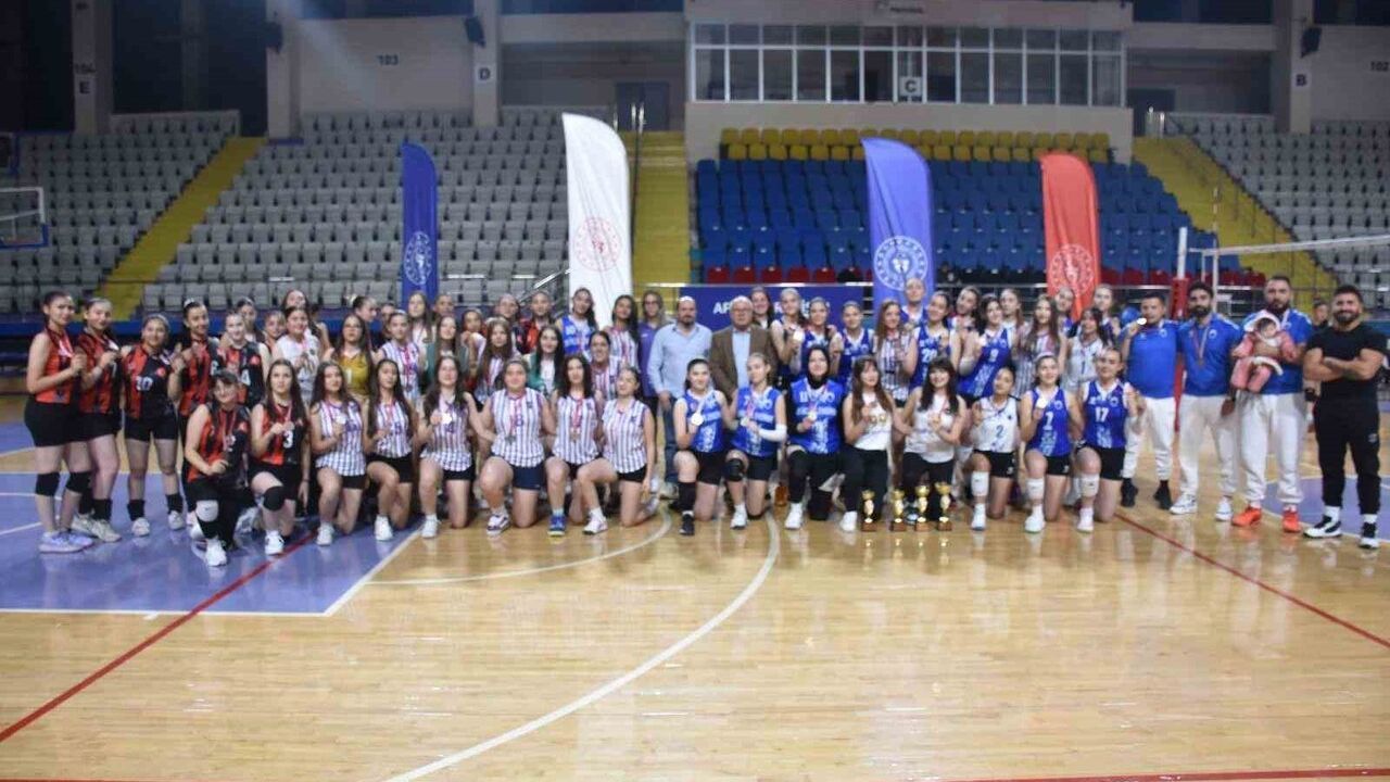 Afyonkarahisar'da 2025-2026 Voleybol Genç Kızlar İl Birinciliği Sona Erdi