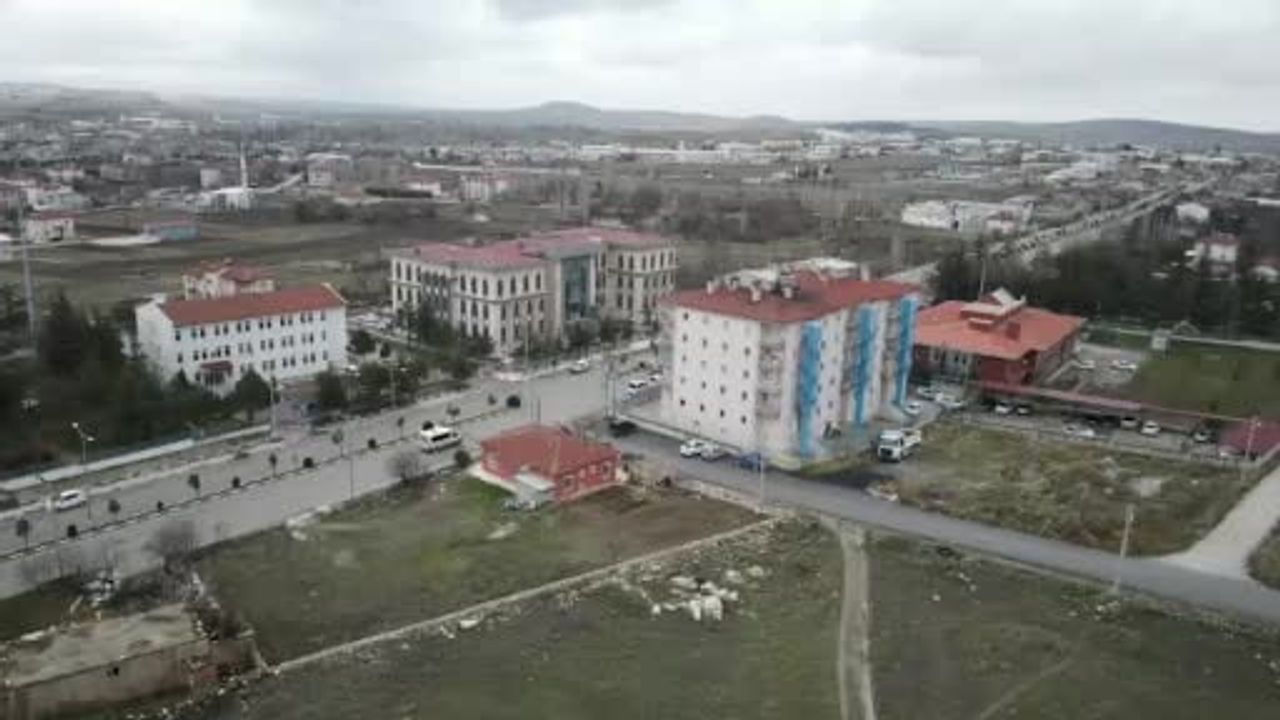 Afyonkarahisar'da DEAŞ Bağlantılı 9 Kişi Sınır Dışı — Operasyonda 53 Gözaltı